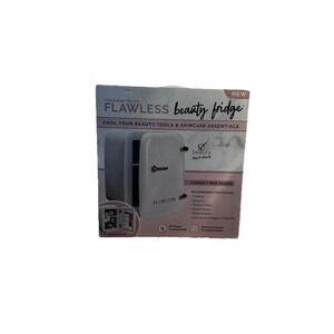 Finishing Touch FTFBFR Flawless Beauty 4L Mini Fridge - White